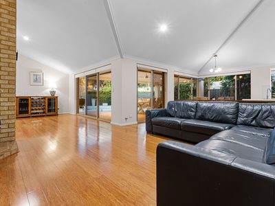 5 Flecker Court, Winthrop