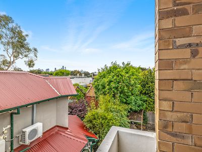11 / 108 Park Street, St Kilda West