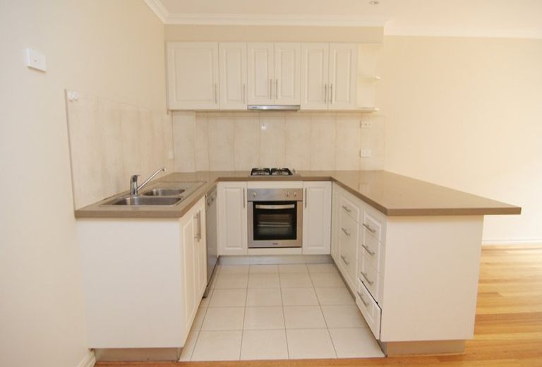 2 / 1140 Whitehorse Road, Box Hill