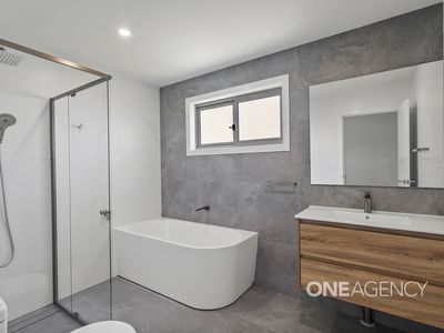 2 / 34 Day Street, Lake Illawarra