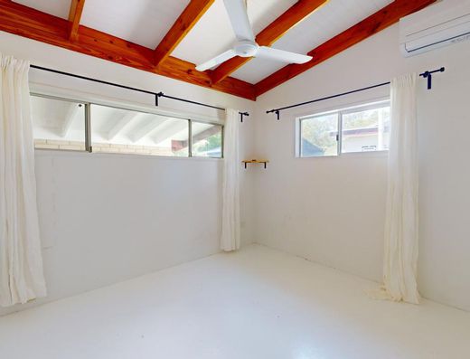 Family Home with Studio/Office and Workshop image 6