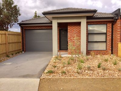 6B Tangelo Terrace, Werribee