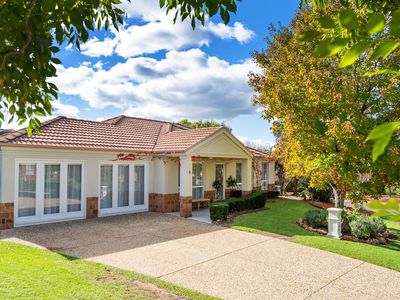 4 Hillock Avenue, East Albury