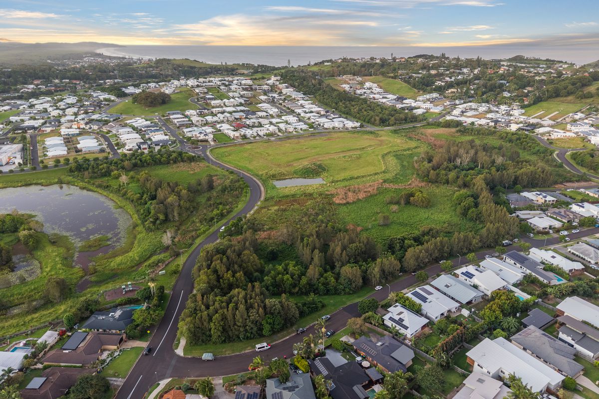6 Lakeside Way, Lennox Head