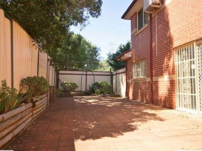 1 / 29 Pairie Vale Road, Bankstown