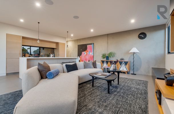 8 / 74 Tinning Street, Brunswick