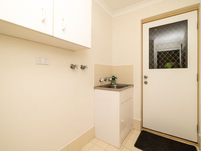 7 / 11 Stott Close, Armadale