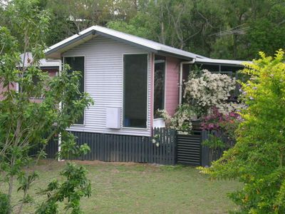 8 Coverdale Street, Indooroopilly