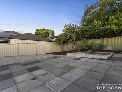 32 Lincoln Road, Morley