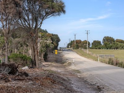 pid 6429289 Trousers Point Road, Loccota