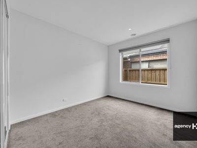 16 Tulipwood Avenue, Aintree