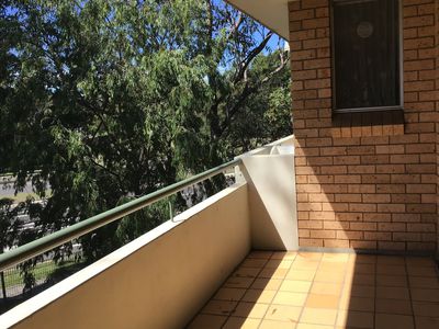 12 / 6 Blackbutt Way, Barrack Heights