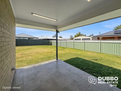 36 Violet Circuit, Dubbo