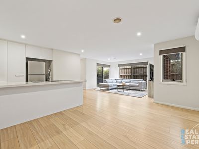 2 Sunshine Court, Hampton Park