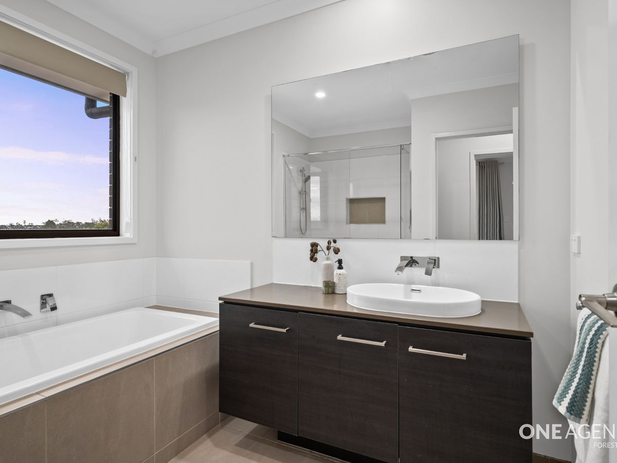 79 Calm Crescent, Springfield Lakes