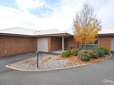 11 / 5 John Brass Place, Dubbo