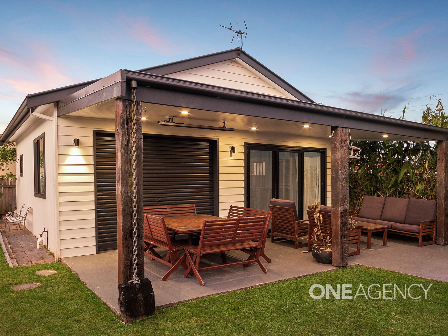 4 Carinmoney Avenue, Warilla