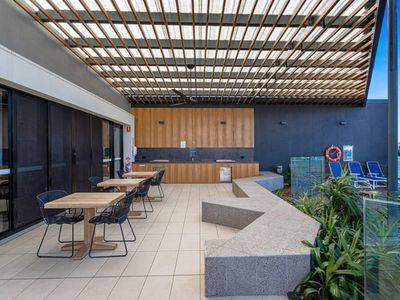 7 Marina Court, Hope Island