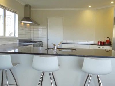 12 Kahurangi Heights, Aotea