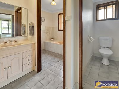 44 Clemenceau Crescent, Tanilba Bay