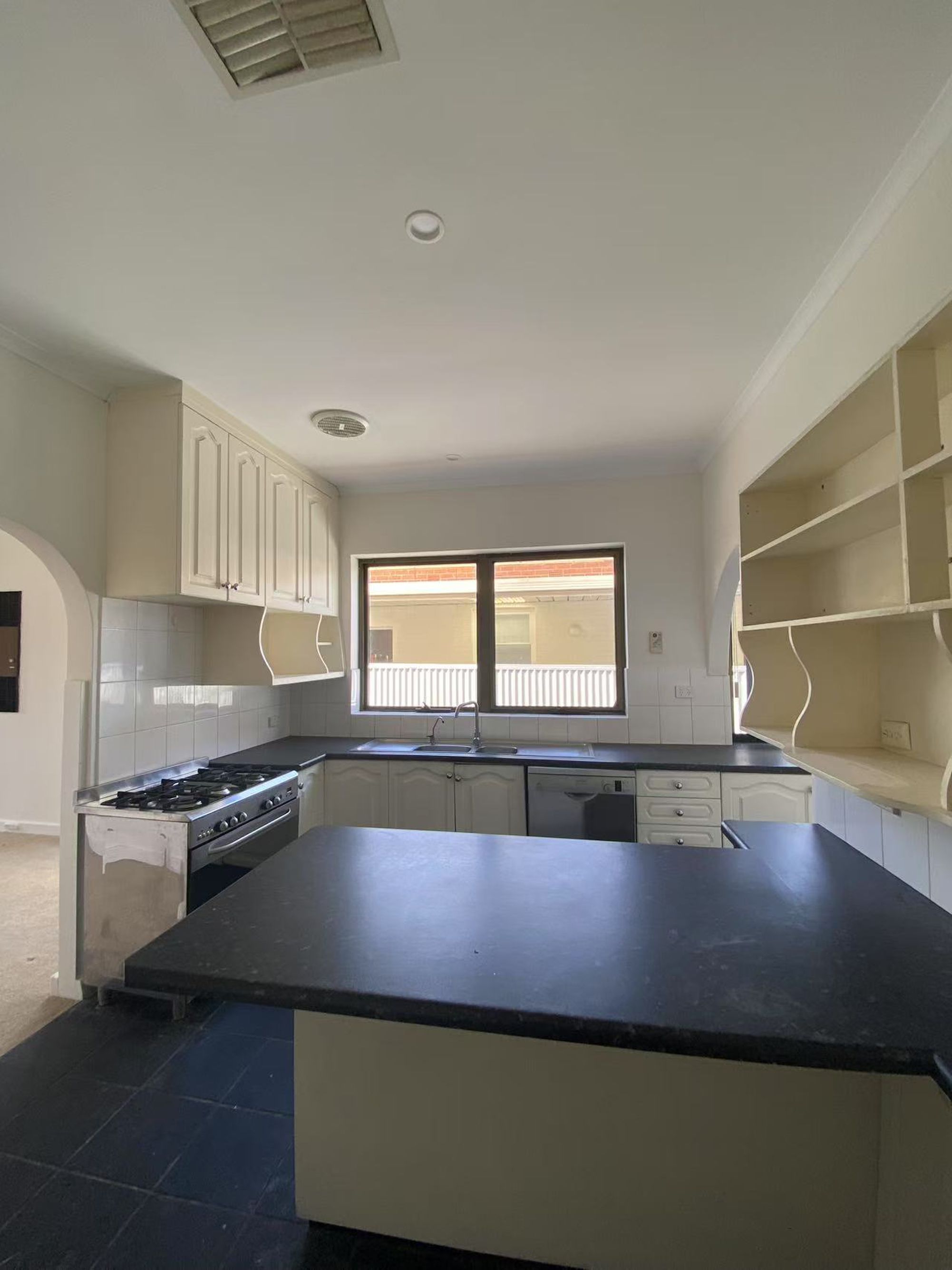 543 Torrens Road, St Clair