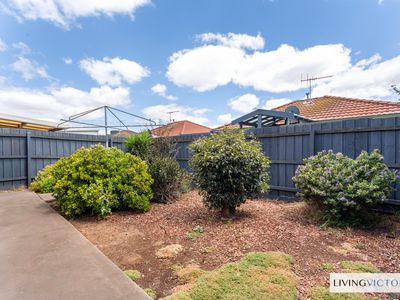 27 Fiona Court, Werribee