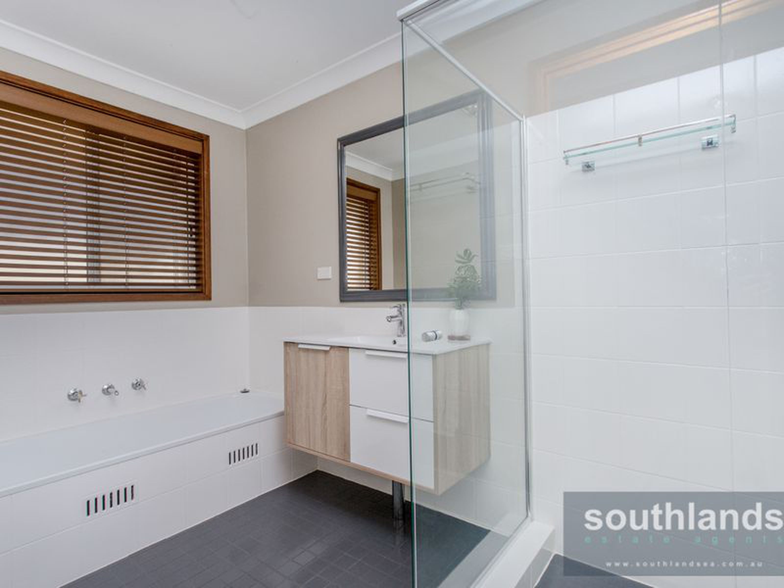 64 Farmview Drive, CRANEBROOK