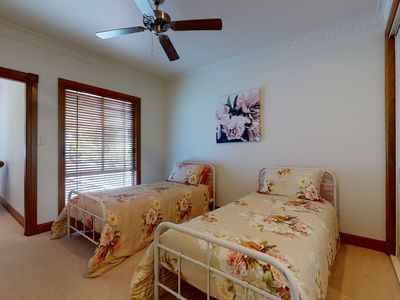 18R Debeaufort Drive, Dubbo