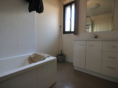 3 / 2 Phalarope Way, South Hedland