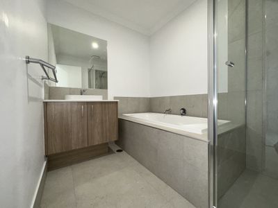 A / 10 Rogers Street , Brassall