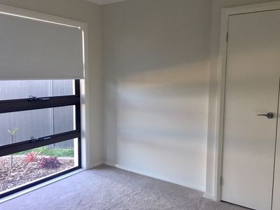 33 Brushgrove Circuit, Calderwood