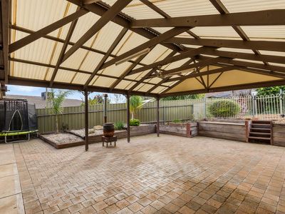 2 Saddler Court, Onkaparinga Hills