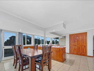 220 Nineteenth Avenue, Eden Park