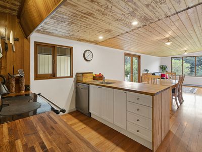50 Cairns Road, Surges Bay