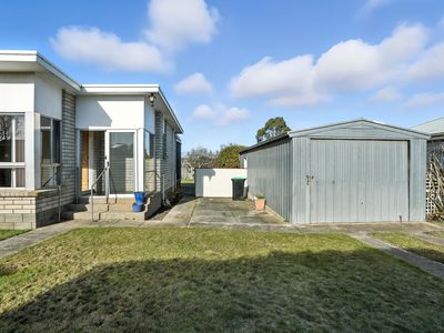 11 Queen Street, Campbell Town