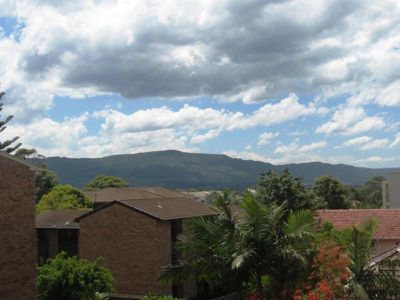 9 / 10 Bessell Avenue, North Wollongong