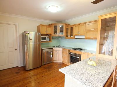 5 St Helena Parade, Eastlakes