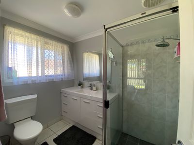 27 Lester Crescent, Torquay