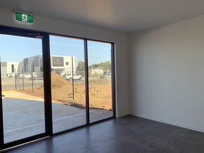 1 / 20 Concorde Crescent, Werribee