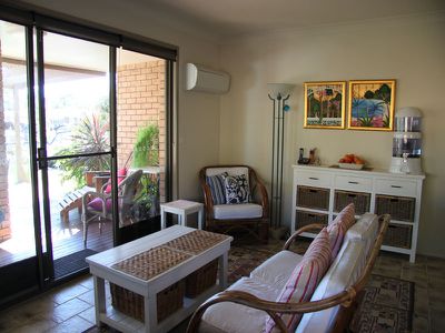 88 Elizabeth Parade, Forster