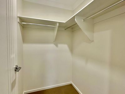 1 / 22 Berry Street, Caboolture South