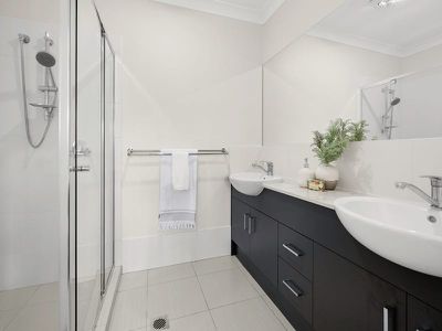 9 Longstaff Crescent, Pimpama