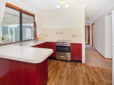 32 Barcoo Circuit, Albion Park