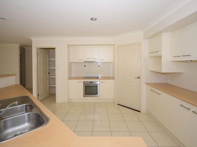 12 Lakeridge Drive, Dundowran