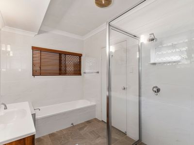 9 New England Court, Douglas