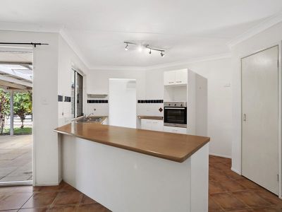 10 Flame Tree Drive, Tewantin