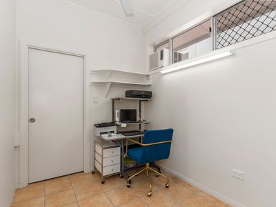 1 / 78 Paxton Street, North Ward