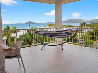 8 Blackcurrant Drive, Hideaway Bay