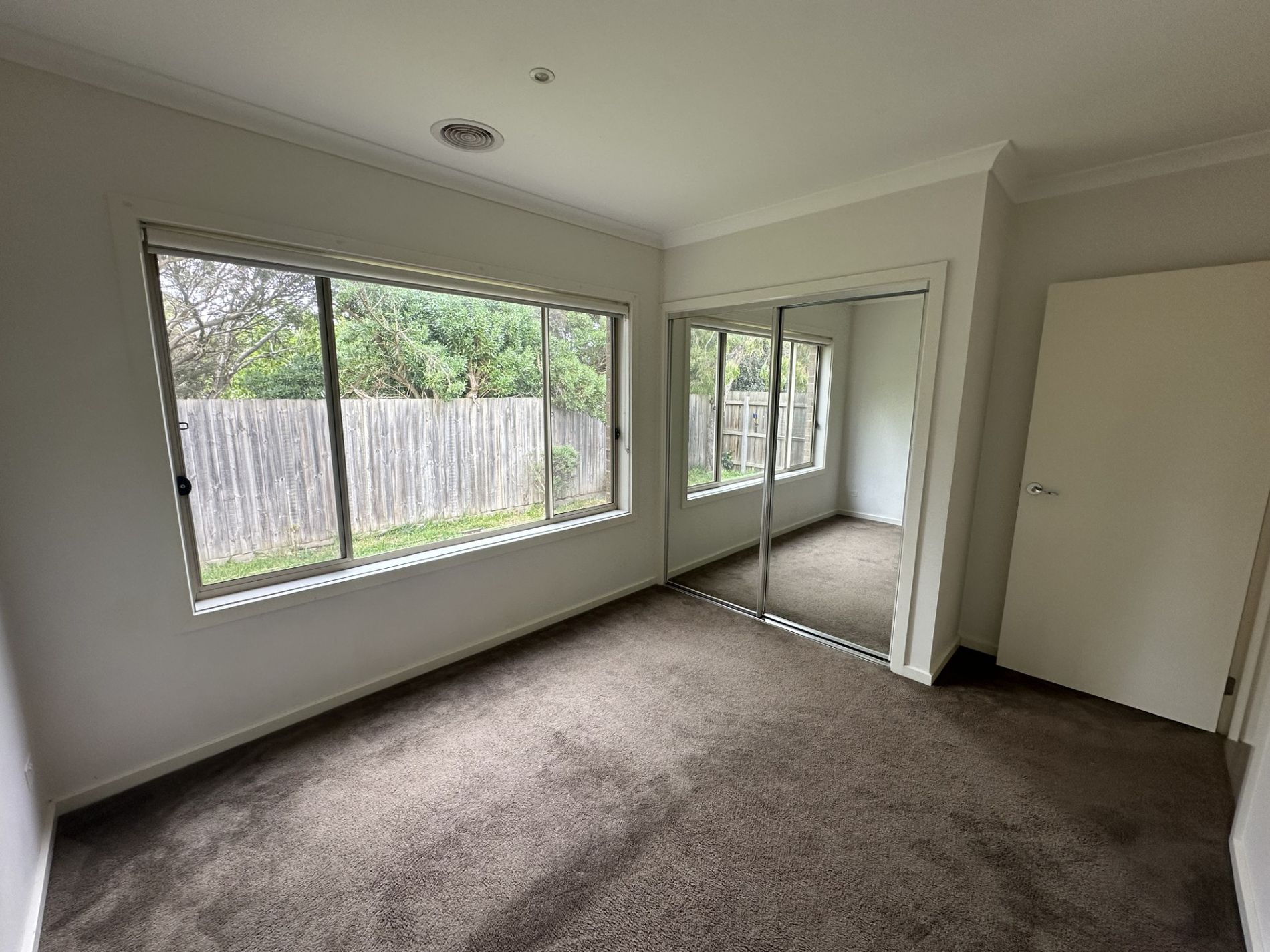 12 / 12 Stanley Street, Wallan