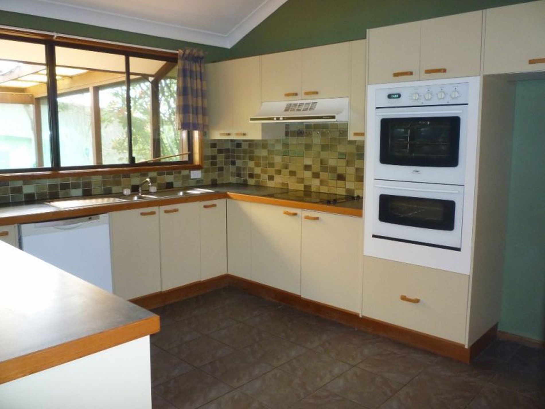 24 Boag Street, Mollymook